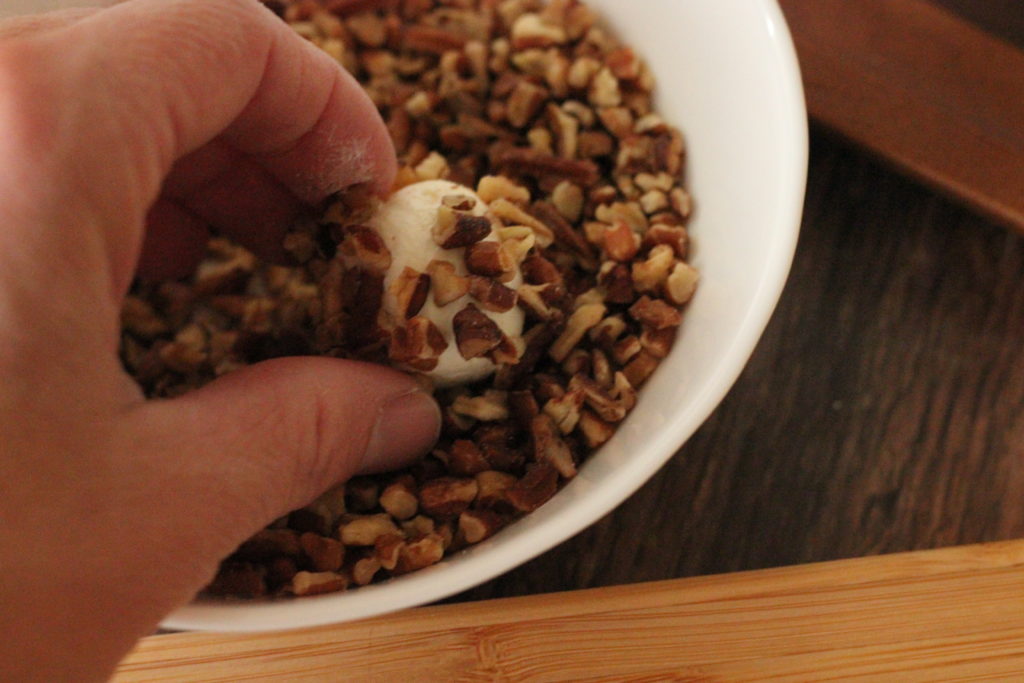 cream cheese pecan ball