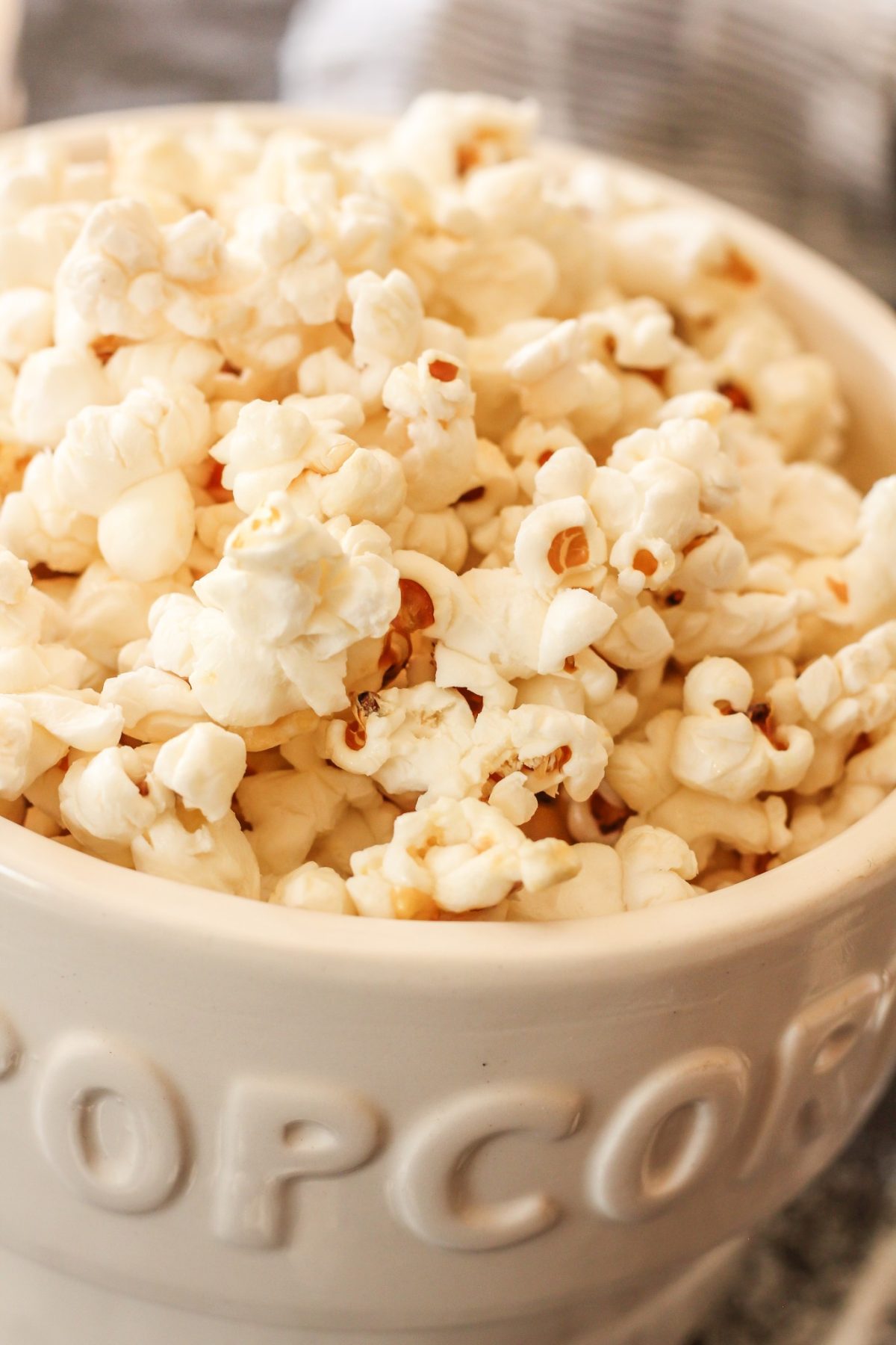 Easy Homemade Kettle Corn Recipe-Sweet & Salty Popcorn