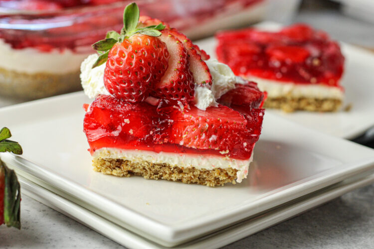 strawberry pretzel salad