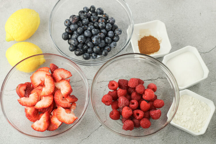 triple berry crisp filling ingredients