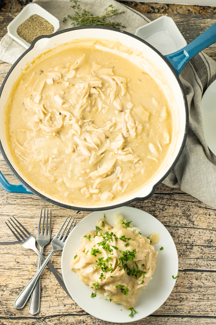 pan of chicken gravy