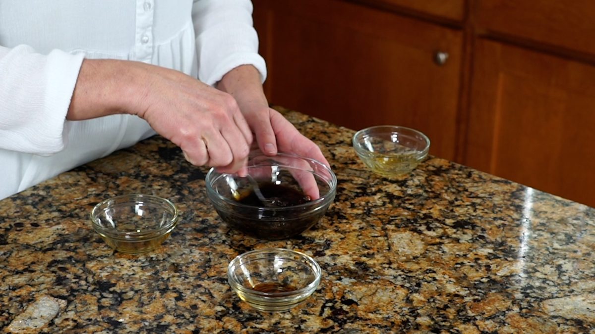 making balsamic glaze