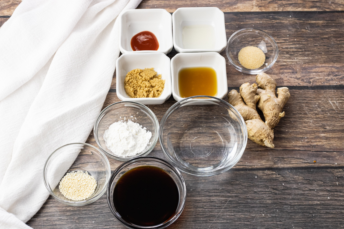 ingredients for stir fry sauce in little bowls