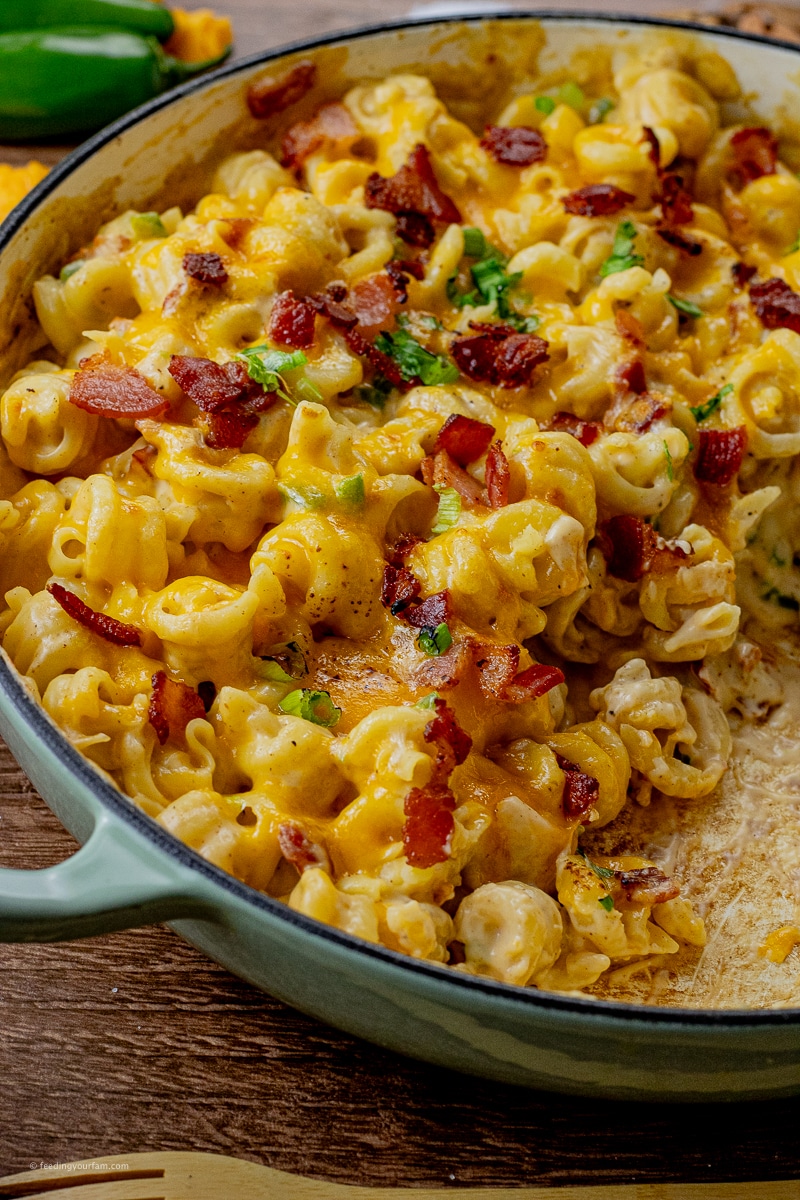 close up view of bacon jalapeno mac and cheese in a large pan