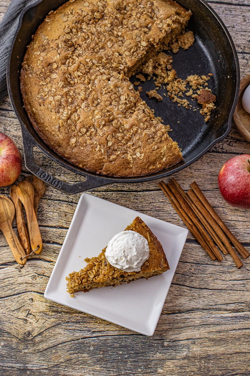 apple cinnamon cake in a cast iron skillet